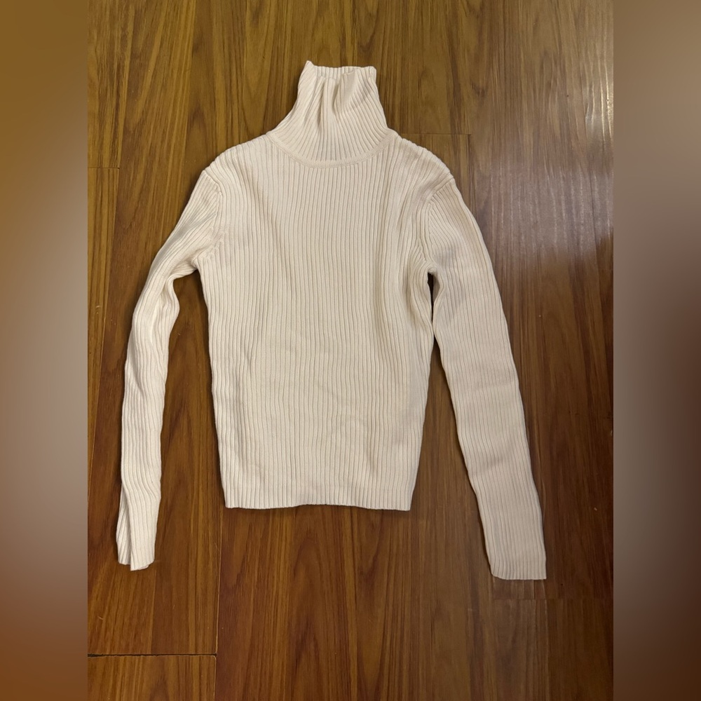 Cream Ribbed Turtleneck Sweater Sonoma size medium
Women’s